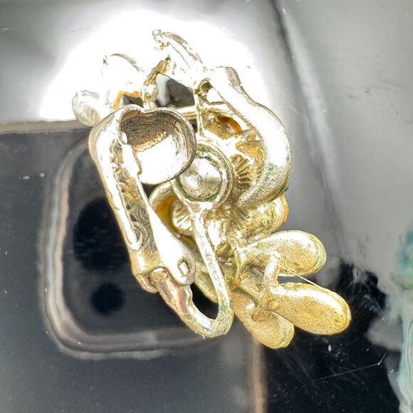 Coro Vintage Clip-On Earrings Gold Tone With Rhinestone Floral Design - Picture 5 of 7